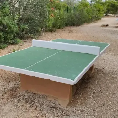 à Avec Piscine Partagée - 36 M²