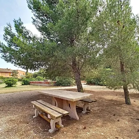 à Avec Piscine Partagée - 36 M² * Fitou