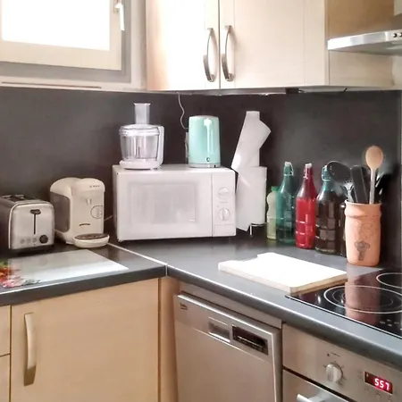 A Avec Piscine Partagee 36 M²