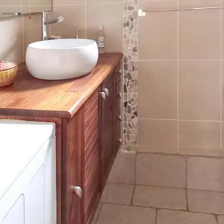 Apartment A Avec Piscine Partagee 36 M² *