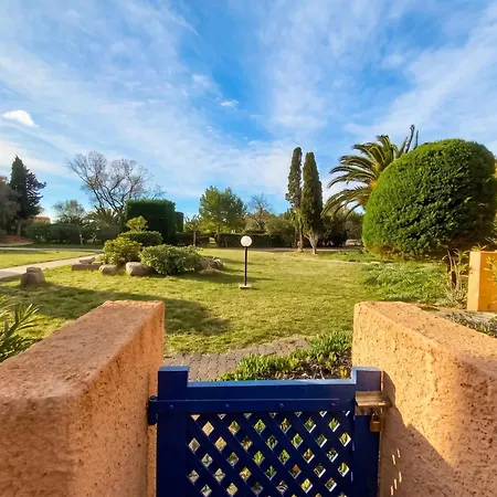 à Avec Piscine Partagée - 36 M² * Fitou