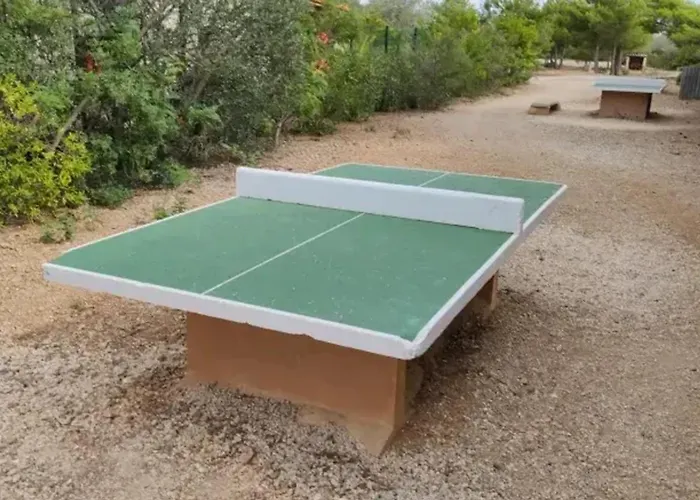 à Avec Piscine Partagée - 36 M²
