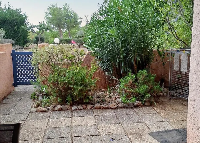 à Avec Piscine Partagée - 36 M² Appartement Fitou